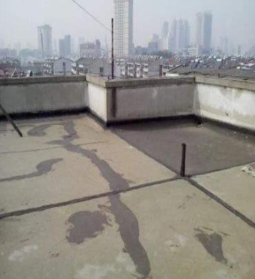 湘桥漏水维修 楼顶漏水是什么原因，楼顶漏水维修方法是什么?
